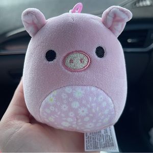 NWT Peter the pig squishmallow keychain